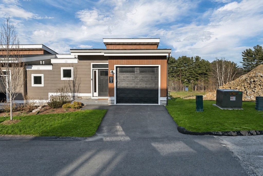 53 Broadview Drive, Laconia, New Hampshire, 2 Bedrooms Bedrooms, 6 Rooms Rooms,2.5 BathroomsBathrooms,Residential,For Sale,Broadview Drive,73508238