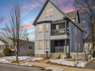 325 Mountain Ave, Revere, Massachusetts, 5 Bedrooms Bedrooms, 12 Rooms Rooms,2 BathroomsBathrooms,Residential Income,For Sale,Mountain Ave,73485173