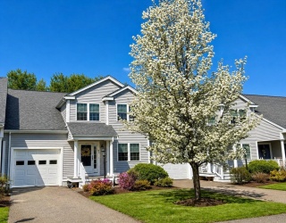 877 Auburnville Way, Whitman, Massachusetts, 2 Bedrooms Bedrooms, 5 Rooms Rooms,2 BathroomsBathrooms,Residential,For Sale,Auburnville Way,73508281