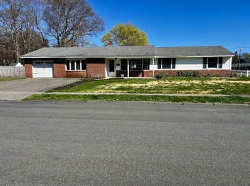 1 Perkins Rd, Danvers, Massachusetts, 3 Bedrooms Bedrooms, 7 Rooms Rooms,1.5 BathroomsBathrooms,Residential Lease,For Rent,Perkins Rd,73508493 1 Perkins Rd, Danvers, Massachusetts, 3 Bedrooms Bedrooms, 7 Rooms Rooms,1.5 BathroomsBathrooms,Residential Lease,For Rent,Perkins Rd,73508493
