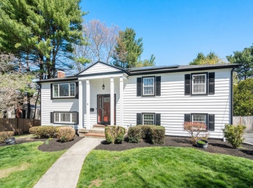 4 Michelle Lane, Randolph, Massachusetts, 4 Bedrooms Bedrooms, 8 Rooms Rooms,2.5 BathroomsBathrooms,Residential,For Sale,Michelle Lane,73508149
