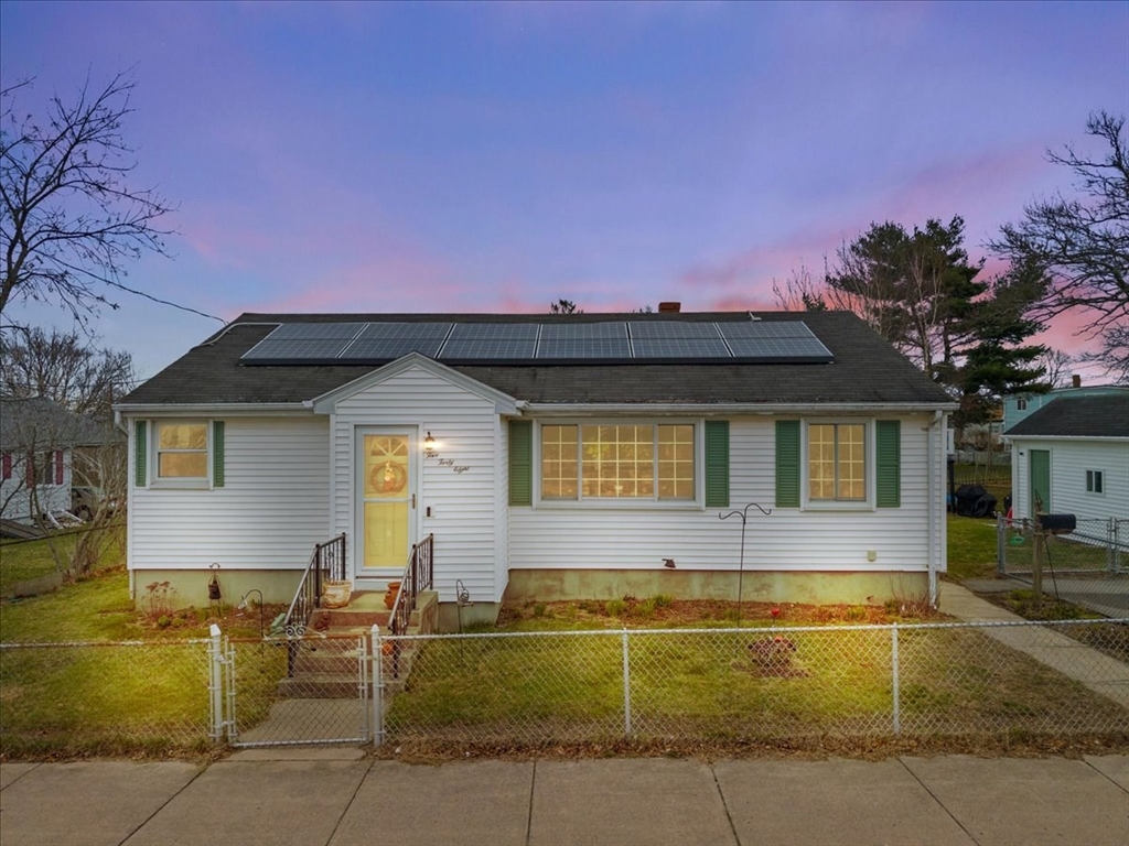 548 Jefferson St, Fall River, Massachusetts, 3 Bedrooms Bedrooms, 6 Rooms Rooms,2 BathroomsBathrooms,Residential,For Sale,Jefferson St,73508297