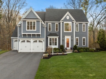 8 Leeds Way, Southborough, Massachusetts, 4 Bedrooms Bedrooms, 9 Rooms Rooms,4 BathroomsBathrooms,Residential,For Sale,Leeds Way,73508224