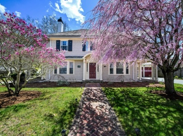 48 Moreland Ter, New Bedford, Massachusetts, 5 Bedrooms Bedrooms, 9 Rooms Rooms,5 BathroomsBathrooms,Residential,For Sale,Moreland Ter,73508326