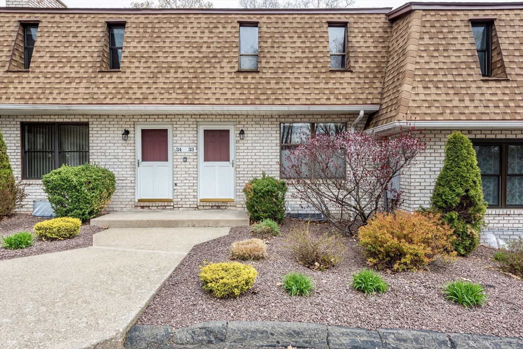 33 Granby Hts, Granby, Massachusetts, 2 Bedrooms Bedrooms, 5 Rooms Rooms,1.5 BathroomsBathrooms,Residential,For Sale,Granby Hts,73508203