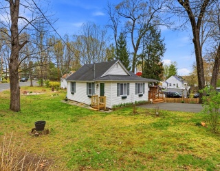 1 Echo Rd, Southwick, Massachusetts, 3 Bedrooms Bedrooms, 5 Rooms Rooms,1 BathroomBathrooms,Residential,For Sale,Echo Rd,73508346