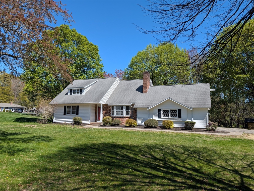 124 Plain Road West, Deerfield, Massachusetts, 5 Bedrooms Bedrooms, 8 Rooms Rooms,2 BathroomsBathrooms,Residential,For Sale,Plain Road West,73508320