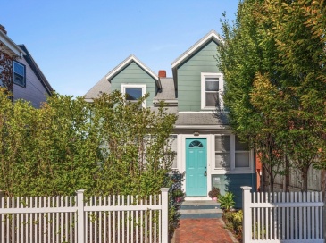 161 Main Street, Medford, Massachusetts, 3 Bedrooms Bedrooms, 6 Rooms Rooms,1.5 BathroomsBathrooms,Residential,For Sale,Main Street,73508358 161 Main Street, Medford, Massachusetts, 3 Bedrooms Bedrooms, 6 Rooms Rooms,1.5 BathroomsBathrooms,Residential,For Sale,Main Street,73508358