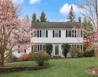 63 Blacksmith Dr, Sudbury, Massachusetts, 4 Bedrooms Bedrooms, 8 Rooms Rooms,2.5 BathroomsBathrooms,Residential,For Sale,Blacksmith Dr,73508236