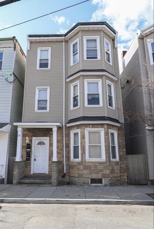 64 Bremen St, Boston, Massachusetts, 6 Bedrooms Bedrooms, 18 Rooms Rooms,3 BathroomsBathrooms,Residential Income,For Sale,Bremen St,73499572