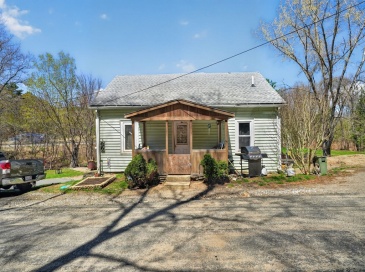3 Hog Hollow Rd, Buckland, Massachusetts, 3 Bedrooms Bedrooms, 6 Rooms Rooms,1 BathroomBathrooms,Residential,For Sale,Hog Hollow Rd,73508382