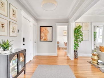 20 John Street, Brookline, Massachusetts, 3 Bedrooms Bedrooms, 7 Rooms Rooms,2.5 BathroomsBathrooms,Residential,For Sale,John Street,73508389