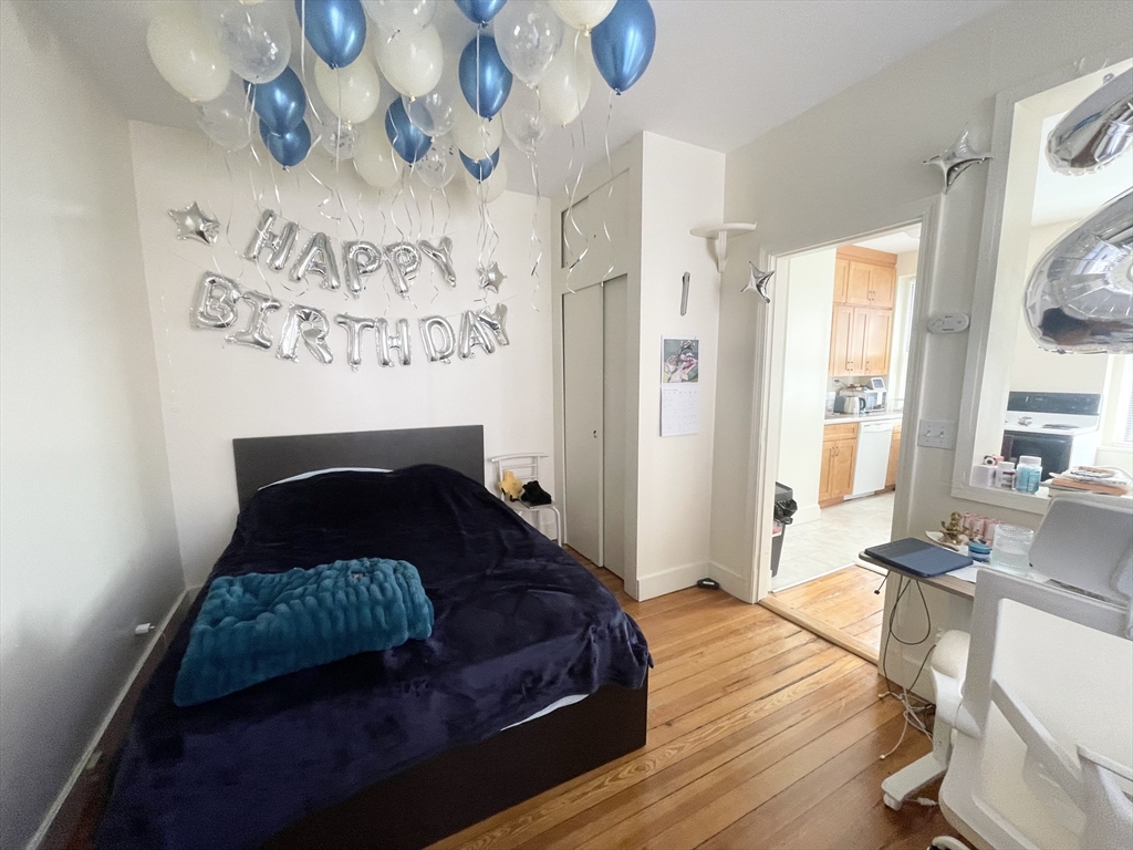 68 Myrtle St, Boston, Massachusetts, 3 Rooms Rooms,1 BathroomBathrooms,Residential Lease,For Rent,Myrtle St,73508405