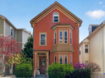 26 Custer St, Boston, Massachusetts, 3 Bedrooms Bedrooms, 6 Rooms Rooms,2 BathroomsBathrooms,Residential,For Sale,Custer St,73508407