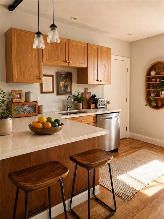 44 Wallis St, Beverly, Massachusetts, 2 Bedrooms Bedrooms, 4 Rooms Rooms,1 BathroomBathrooms,Residential Lease,For Rent,Wallis St,73508177
