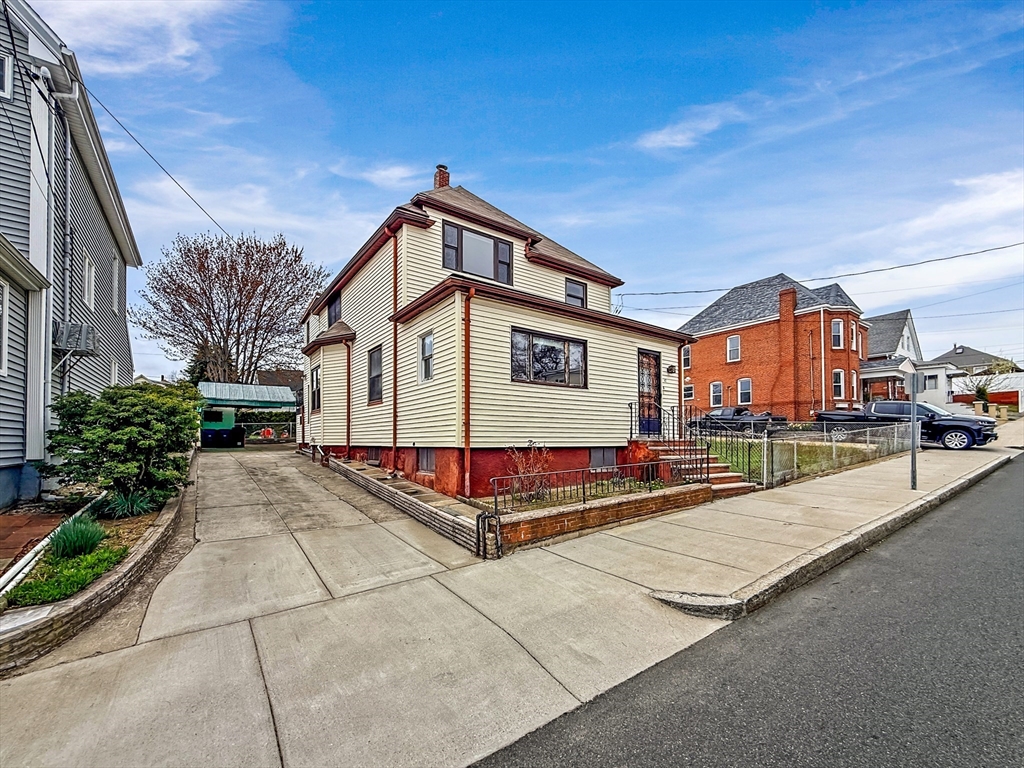 42 Genesee St, Revere, Massachusetts, 3 Bedrooms Bedrooms, 10 Rooms Rooms,2 BathroomsBathrooms,Residential Income,For Sale,Genesee St,73508410