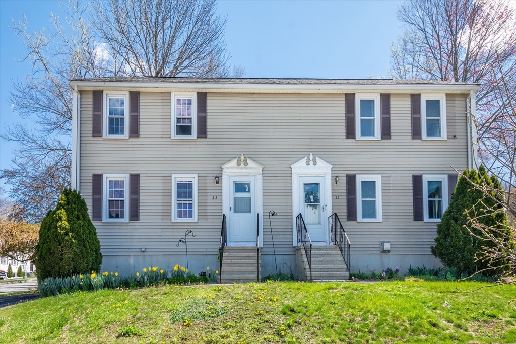 23 Vincent Cir., Worcester, Massachusetts, 3 Bedrooms Bedrooms, 10 Rooms Rooms,2 BathroomsBathrooms,Residential,For Sale,Vincent Cir.,73508419