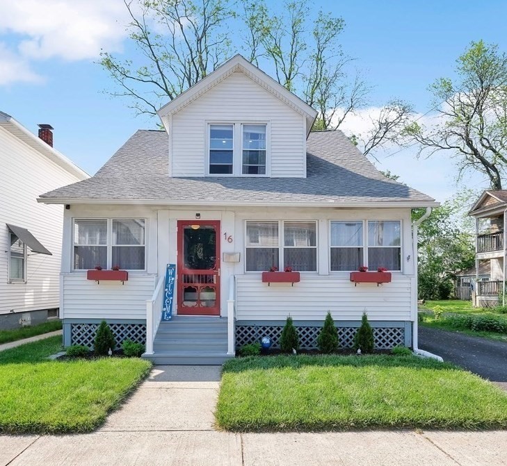 18 Los Angeles St, Springfield, Massachusetts, 3 Bedrooms Bedrooms, 6 Rooms Rooms,2 BathroomsBathrooms,Residential,For Sale,Los Angeles St,73508091