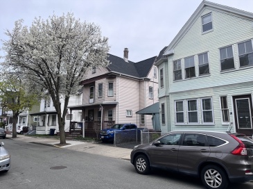 55 Adams, Everett, Massachusetts, 5 Bedrooms Bedrooms, 11 Rooms Rooms,3 BathroomsBathrooms,Residential Income,For Sale,Adams,73508014