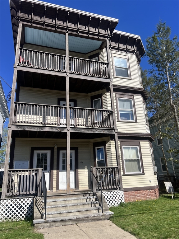 174 Pine St, Attleboro, Massachusetts, 3 Bedrooms Bedrooms, 7 Rooms Rooms,1 BathroomBathrooms,Residential Lease,For Rent,Pine St,73508461
