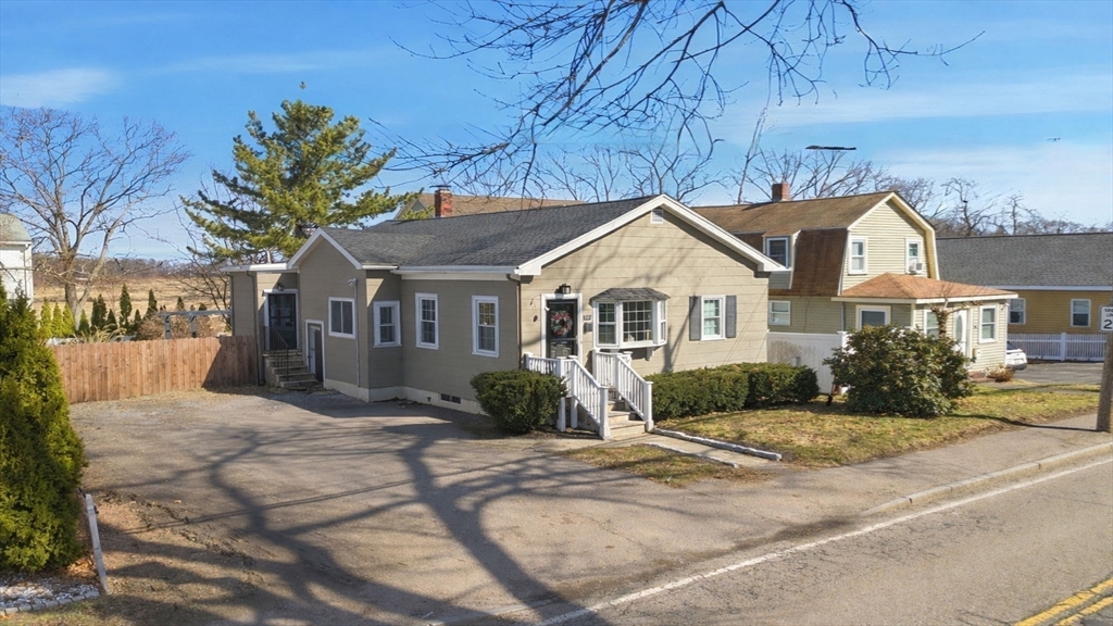 154 Palmer St, Quincy, Massachusetts, 3 Bedrooms Bedrooms, 6 Rooms Rooms,1 BathroomBathrooms,Residential,For Sale,Palmer St,73508107