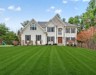 6 Patrick Way, Methuen, Massachusetts, 4 Bedrooms Bedrooms, 8 Rooms Rooms,2.5 BathroomsBathrooms,Residential,For Sale,Patrick Way,73508468