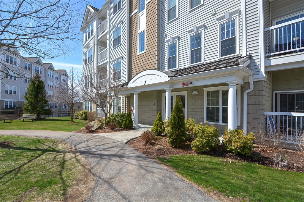 7 Morgan Dr, Natick, Massachusetts, 2 Bedrooms Bedrooms, 5 Rooms Rooms,2 BathroomsBathrooms,Residential,For Sale,Morgan Dr,73494177