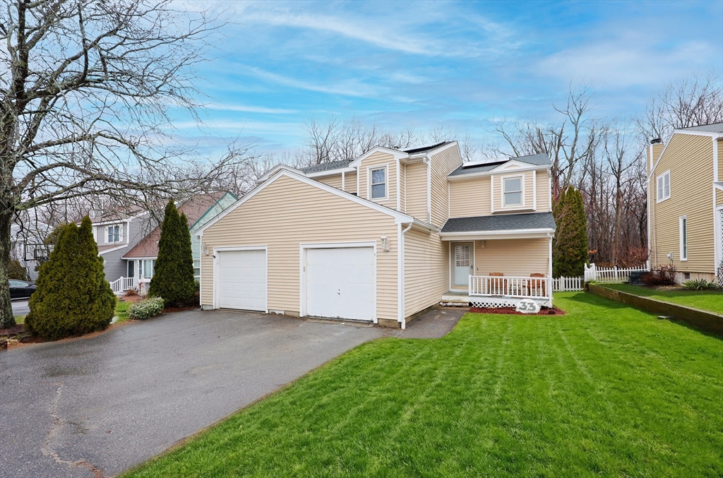 33 Santoro Road, Worcester, Massachusetts, 3 Bedrooms Bedrooms, 6 Rooms Rooms,1.5 BathroomsBathrooms,Residential,For Sale,Santoro Road,73488260