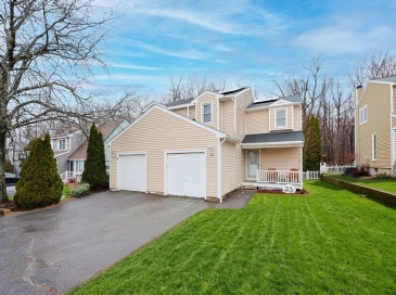 33 Santoro Road, Worcester, Massachusetts, 3 Bedrooms Bedrooms, 6 Rooms Rooms,1.5 BathroomsBathrooms,Residential,For Sale,Santoro Road,73488260