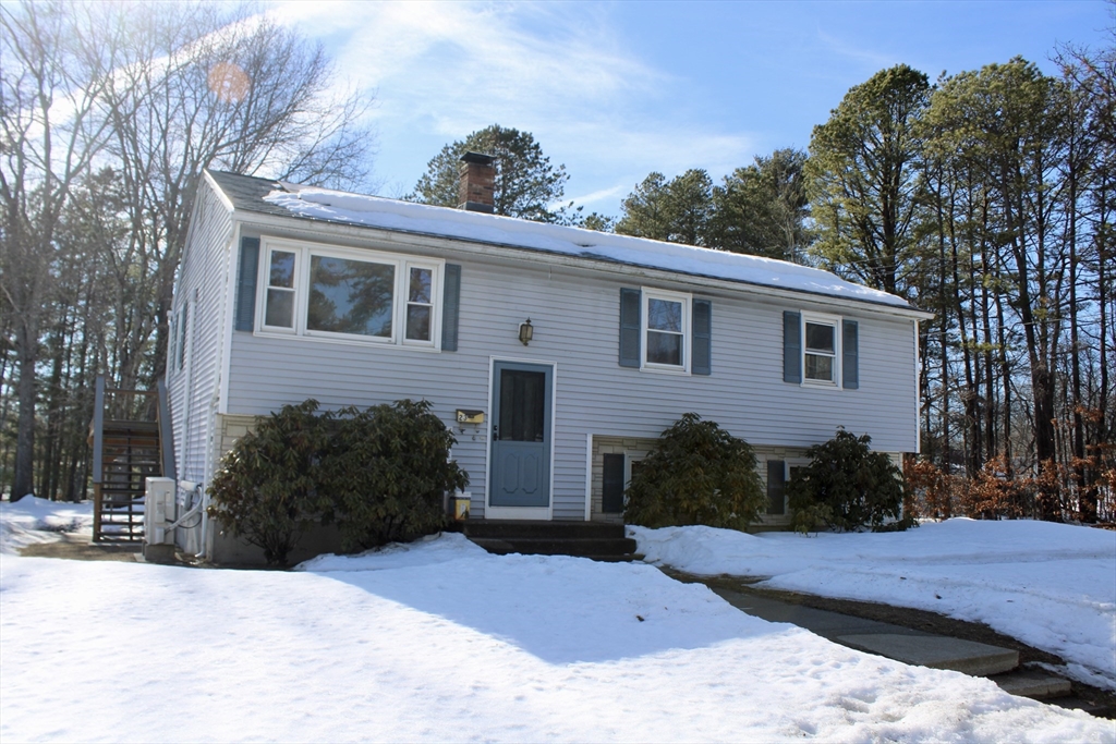 23 Sunset Dr, Montague, Massachusetts, 3 Bedrooms Bedrooms, 7 Rooms Rooms,1 BathroomBathrooms,Residential,For Sale,Sunset Dr,73484769