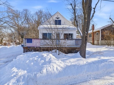 14 Cross St, Weymouth, Massachusetts, 3 Bedrooms Bedrooms, 8 Rooms Rooms,2 BathroomsBathrooms,Residential,For Sale,Cross St,73472877