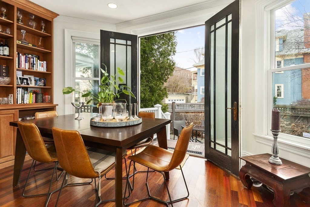 53 Upland Road, Cambridge, Massachusetts, 3 Bedrooms Bedrooms, 6 Rooms Rooms,2.5 BathroomsBathrooms,Residential Lease,For Rent,Upland Road,73503909