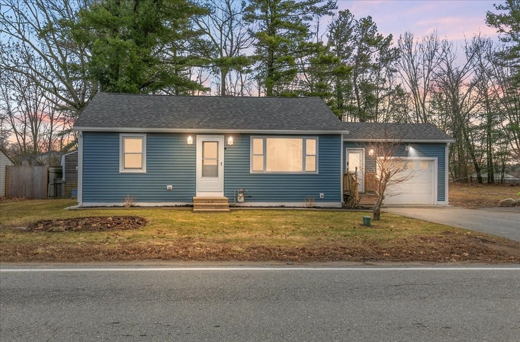 18 Old Rd, Plaistow, New Hampshire, 2 Bedrooms Bedrooms, 5 Rooms Rooms,1 BathroomBathrooms,Residential,For Sale,Old Rd,73493289