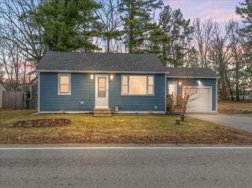 18 Old Rd, Plaistow, New Hampshire, 2 Bedrooms Bedrooms, 5 Rooms Rooms,1 BathroomBathrooms,Residential,For Sale,Old Rd,73493289 18 Old Rd, Plaistow, New Hampshire, 2 Bedrooms Bedrooms, 5 Rooms Rooms,1 BathroomBathrooms,Residential,For Sale,Old Rd,73493289