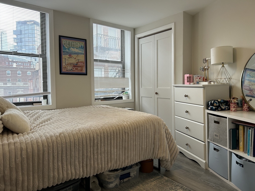 125 Salem Street, Boston, Massachusetts, 2 Bedrooms Bedrooms, 3 Rooms Rooms,1 BathroomBathrooms,Residential Lease,For Rent,Salem Street,73504226