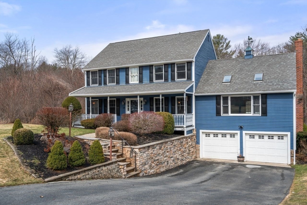 34 Sable Run Ln, Methuen, Massachusetts, 3 Bedrooms Bedrooms, 5 Rooms Rooms,2.5 BathroomsBathrooms,Residential,For Sale,Sable Run Ln,73492876