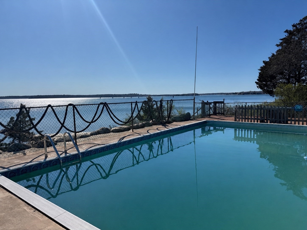 22 Spindrift Lane, Bourne, Massachusetts, 2 Bedrooms Bedrooms, 5 Rooms Rooms,2 BathroomsBathrooms,Residential,For Sale,Spindrift Lane,73508551