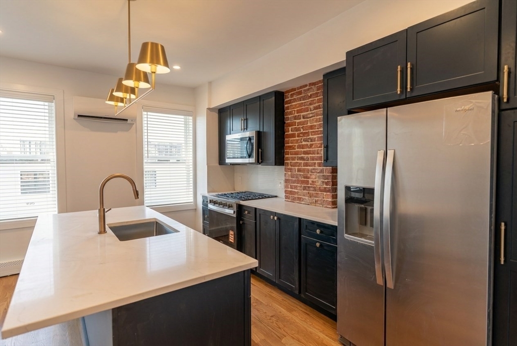 5 Holden Row, Boston, Massachusetts, 1 Bedroom Bedrooms, 3 Rooms Rooms,1 BathroomBathrooms,Residential Lease,For Rent,Holden Row,73508563