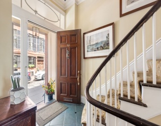 80 Pinckney Street, Boston, Massachusetts, 4 Bedrooms Bedrooms, 17 Rooms Rooms,7 BathroomsBathrooms,Residential,For Sale,Pinckney Street,73508518
