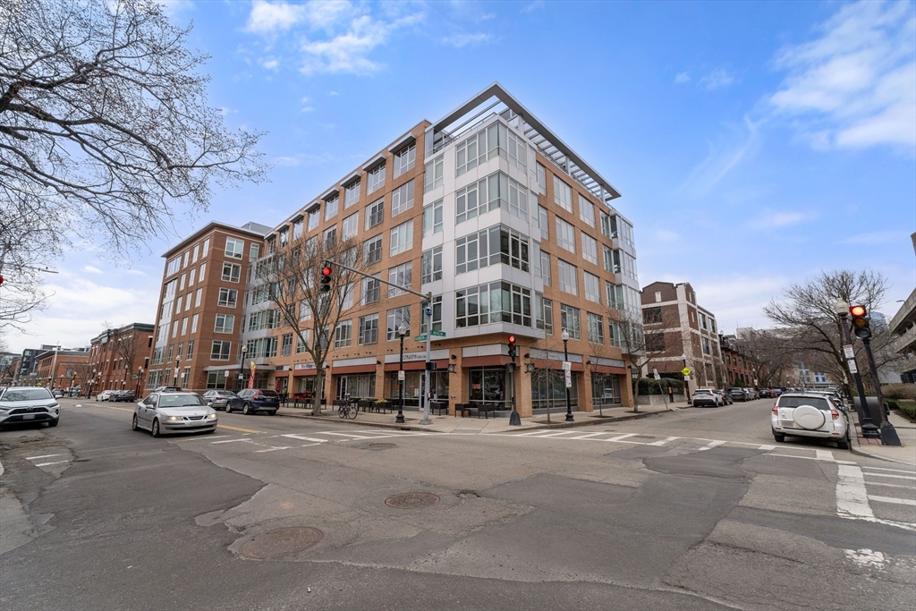 700 Harrison Ave, Boston, Massachusetts, 1 Bedroom Bedrooms, 3 Rooms Rooms,1 BathroomBathrooms,Residential,For Sale,Harrison Ave,73508584