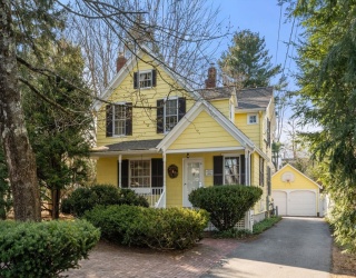 51 Wellesley Street, Weston, Massachusetts, 4 Bedrooms Bedrooms, 8 Rooms Rooms,2.5 BathroomsBathrooms,Residential,For Sale,Wellesley Street,73508588