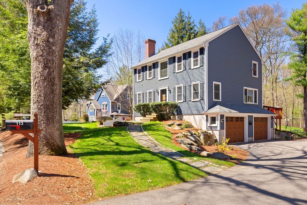 113 Slater St, Attleboro, Massachusetts, 3 Bedrooms Bedrooms, 7 Rooms Rooms,2 BathroomsBathrooms,Residential,For Sale,Slater St,73507467