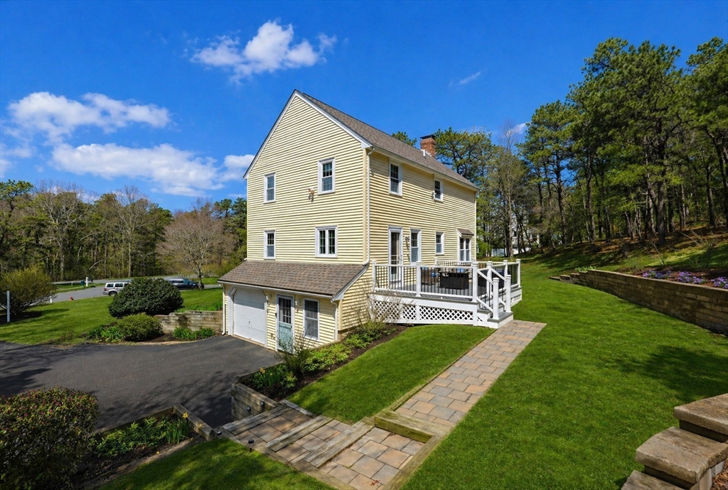 27 Village West Trail, Plymouth, Massachusetts, 3 Bedrooms Bedrooms, 7 Rooms Rooms,1.5 BathroomsBathrooms,Residential,For Sale,Village West Trail,73508522