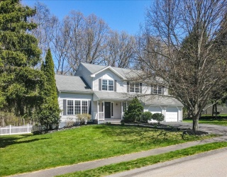 30 Whitten Avenue, Stoughton, Massachusetts, 4 Bedrooms Bedrooms, 11 Rooms Rooms,2.5 BathroomsBathrooms,Residential,For Sale,Whitten Avenue,73508609
