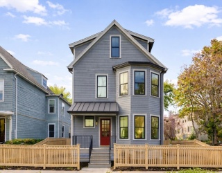 315 Pearl Street, Cambridge, Massachusetts, 4 Bedrooms Bedrooms, 10 Rooms Rooms,3.5 BathroomsBathrooms,Residential Lease,For Rent,Pearl Street,73508616