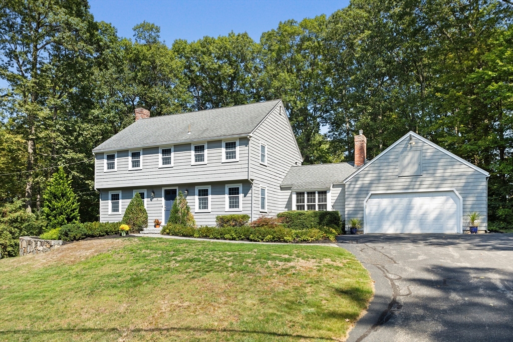 16 Heywood Road, Westford, Massachusetts, 4 Bedrooms Bedrooms, 9 Rooms Rooms,2.5 BathroomsBathrooms,Residential,For Sale,Heywood Road,73508648