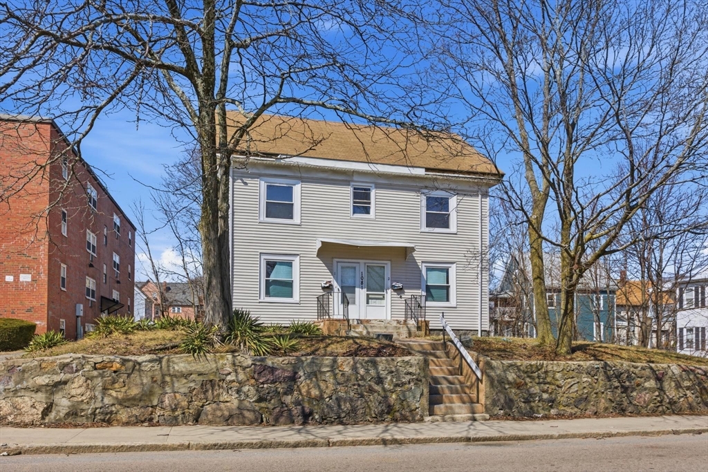 1081 River St, Boston, Massachusetts, 7 Bedrooms Bedrooms, 9 Rooms Rooms,2 BathroomsBathrooms,Residential Income,For Sale,River St,73508686