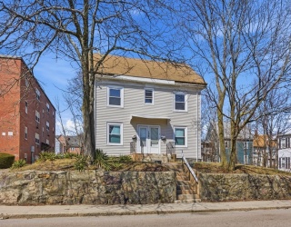 1081 River St, Boston, Massachusetts, 7 Bedrooms Bedrooms, 9 Rooms Rooms,2 BathroomsBathrooms,Residential Income,For Sale,River St,73508686