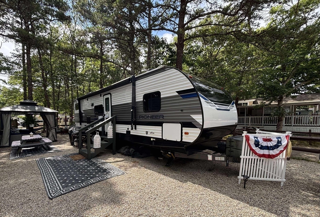 310 Old Chatham Road, Dennis, Massachusetts, 2 Bedrooms Bedrooms, 3 Rooms Rooms,1 BathroomBathrooms,Residential,For Sale,Old Chatham Road,73508718