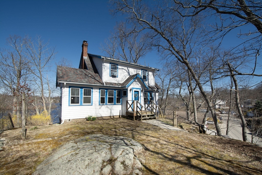 86 Westminster Rd, Weymouth, Massachusetts, 3 Bedrooms Bedrooms, 6 Rooms Rooms,1 BathroomBathrooms,Residential,For Sale,Westminster Rd,73508736